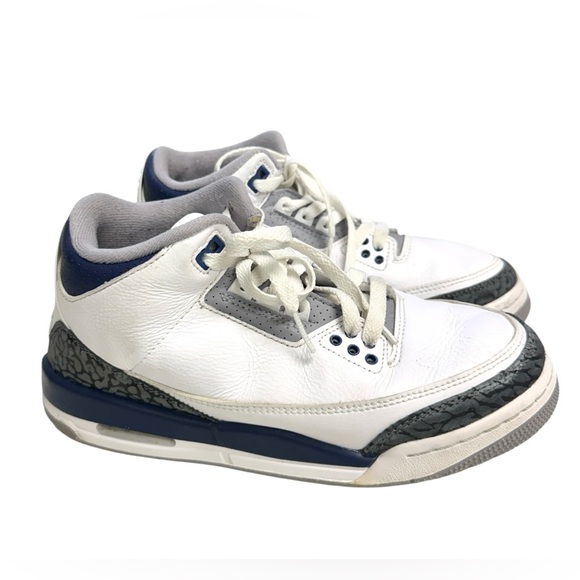 Jordan Boys Air 3White and Midnight Navy Cement Gray Black Sneakers Size 6Y